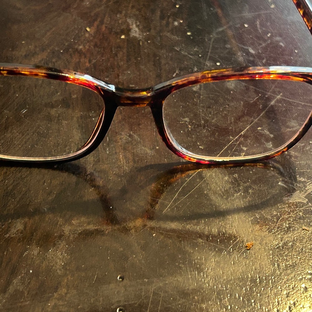 Tortoiseshell Eyeglass Frames - Classic Style cle… - image 8